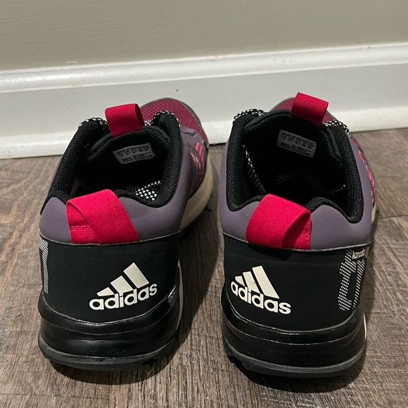 Adidas Traxion TR7 Kanadia Burgundy and Black Treaded Trail Running Shoes - Picture 4 of 8